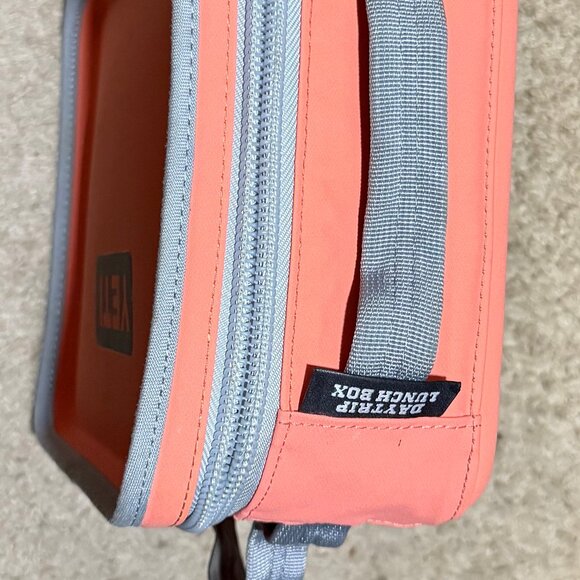 YETI Daytrip Lunch Box Coral - Picture 16 of 16